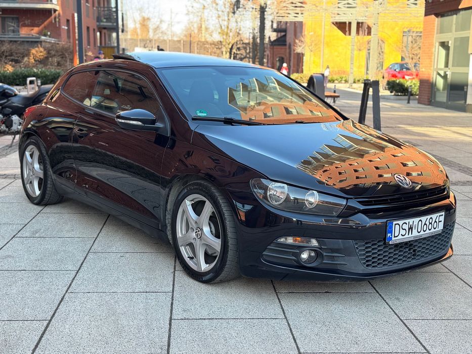 Volkswagen Scirocco Volkswagen Scirocco 1.4 TSI 160 KM | 2009 | Czarny | Szklany szyberdac