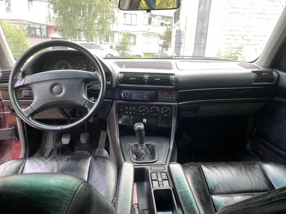 Продам бмв 7 е32