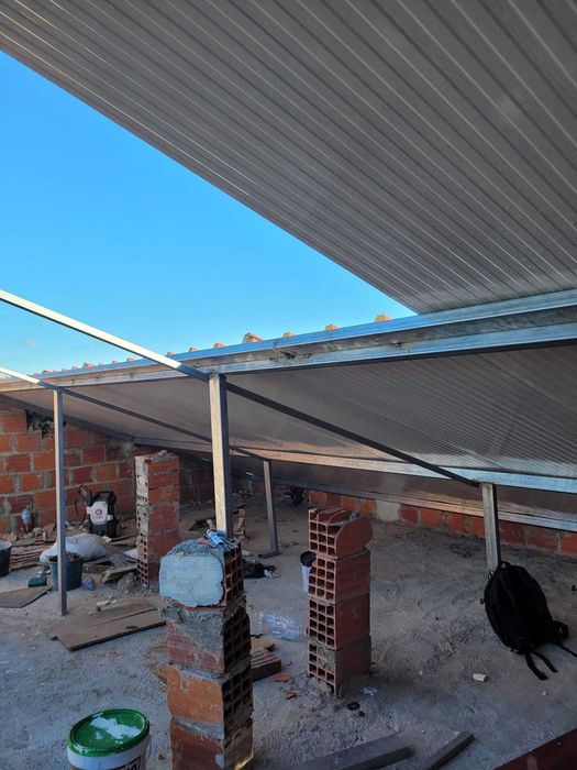 Telhados/ Serralheria