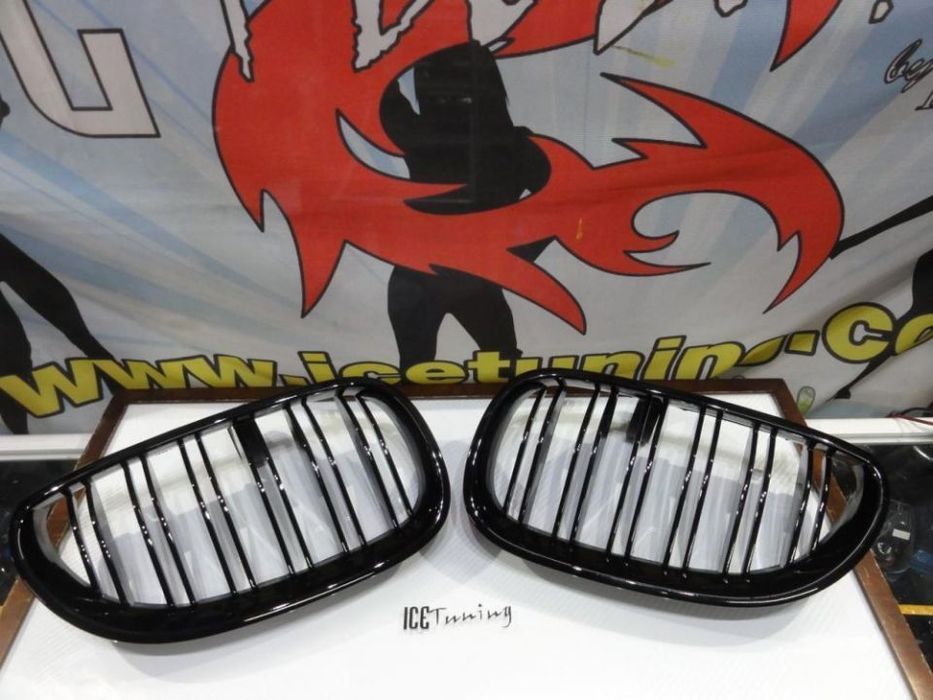 Grelha frontal BMW E60 2003-2010 M5 look / dupla lamina em preto piano brilhante