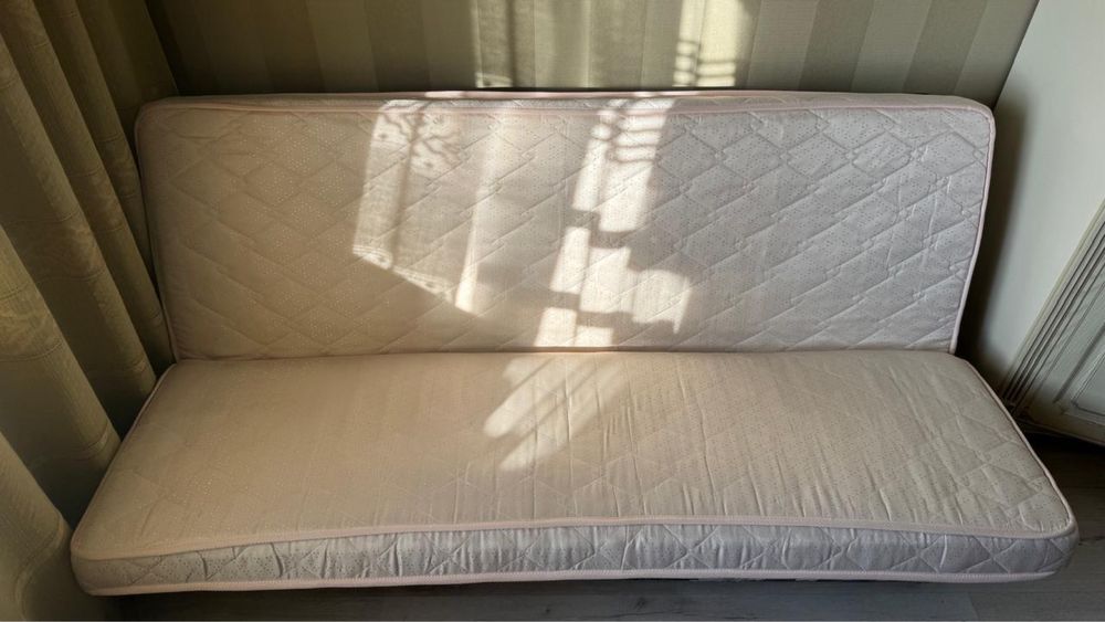 Продам расскладной двухспальный диван