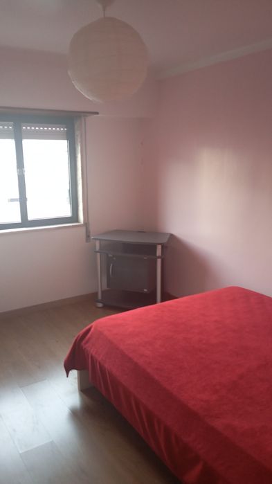 Quarto para arrendar