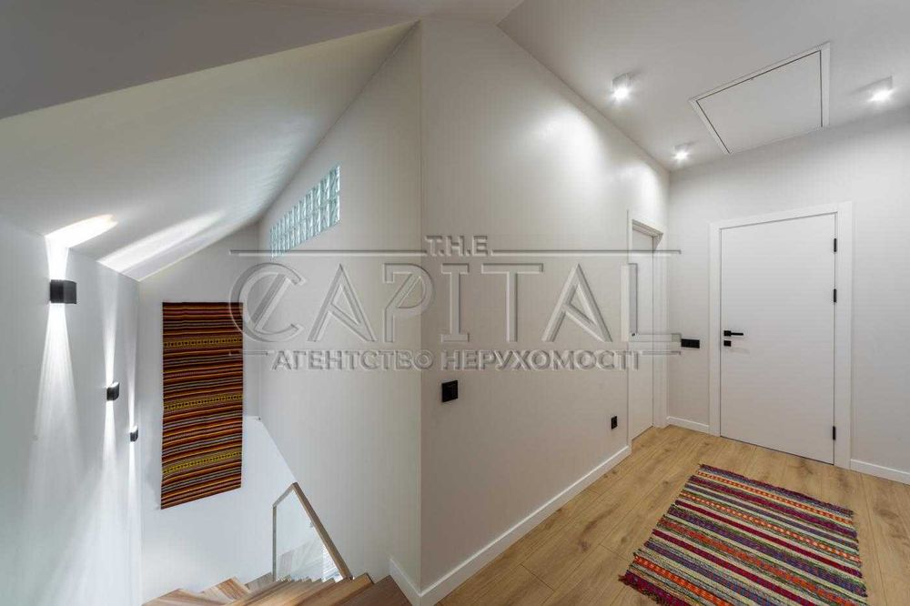 ТОПовий будинок з новим крутим дизайн ремонтом з великою ділянкою!