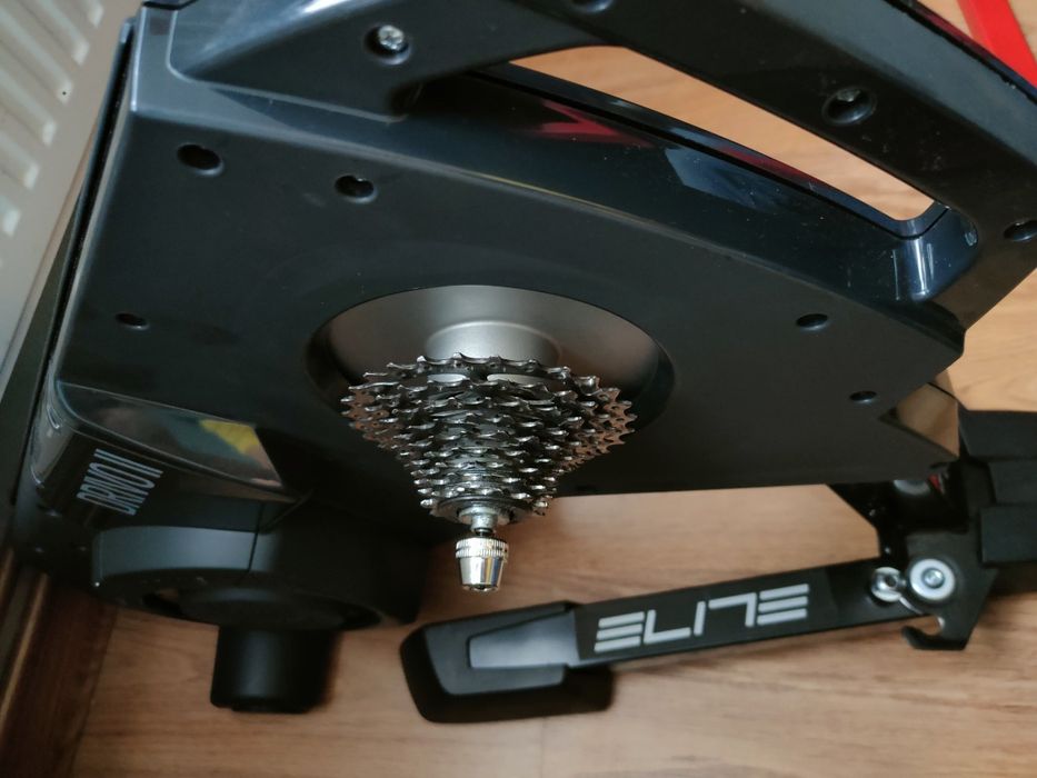 wahoo kickr vs elite drivo 2