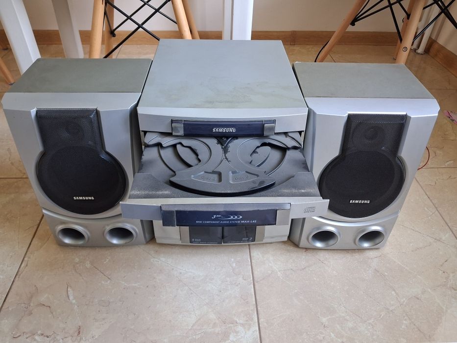 Wieża stereo Samsung MAX-L42 z głośnikami