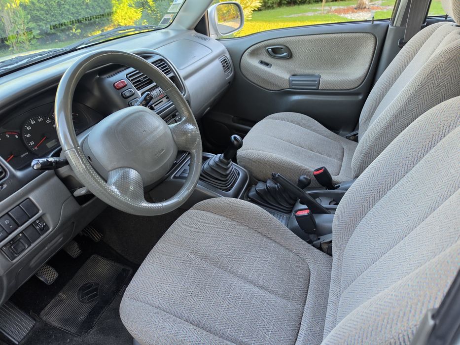 ÚNICO DONO DESDE NOVO, Suzuki grand vitara 2.0 D A/C  ano 2000 como novo  possivel retoma para facilitar o negócio