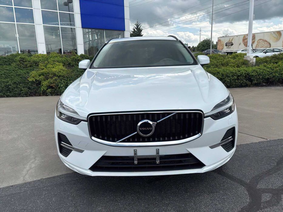 Volvo XC60 Hybrid      2022