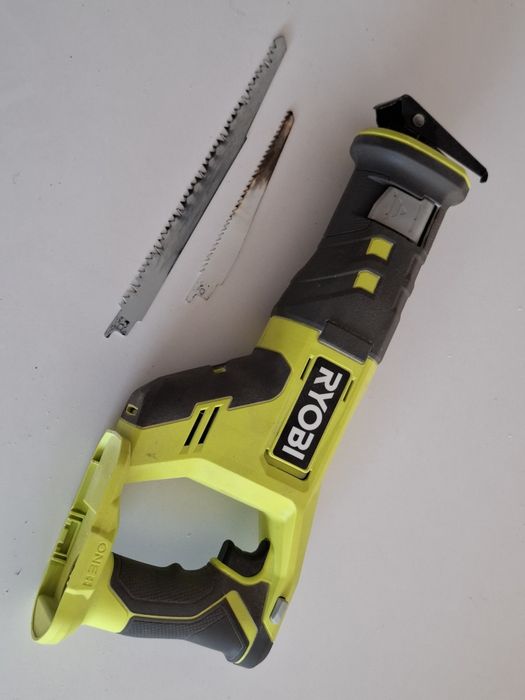 Piła szablasta akumulatorowa Ryobi One+ RRS18-0