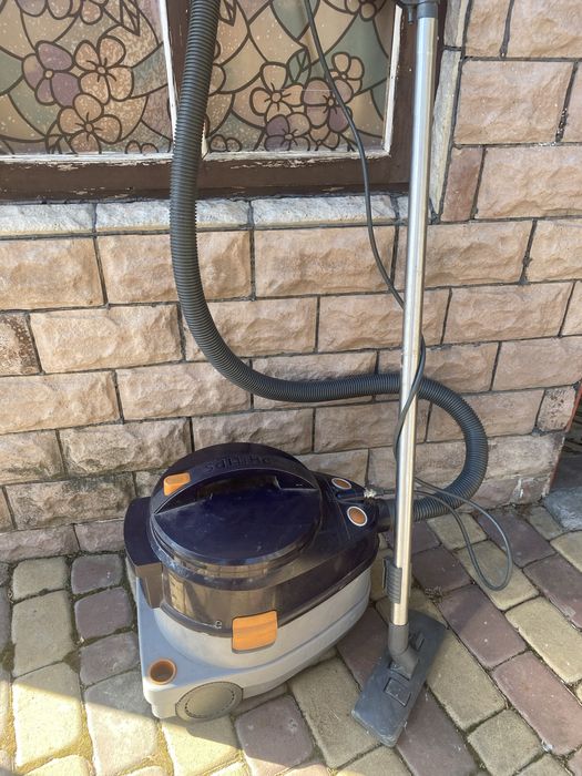 Пилосос                          Philips