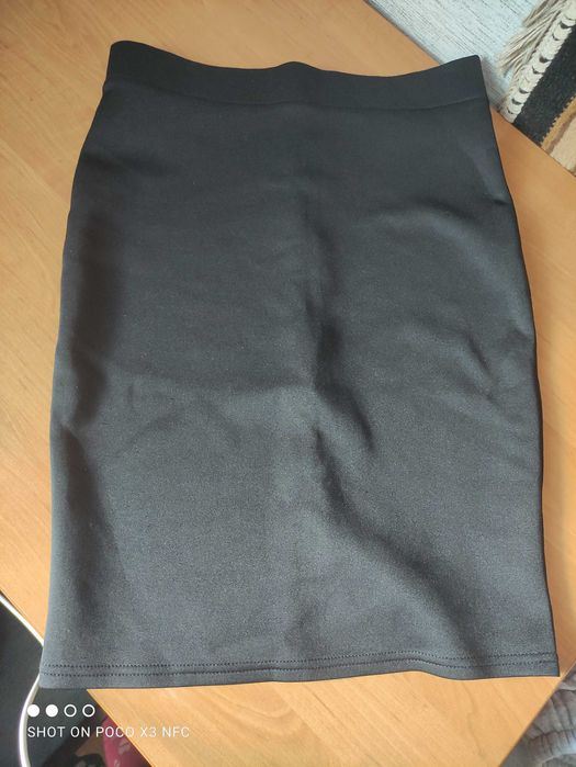 Спідниця / жіночий одяг