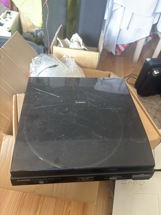 Gramofon Pioneer PL-J230