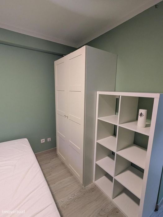 Quarto - localizado em Ramalde Porto