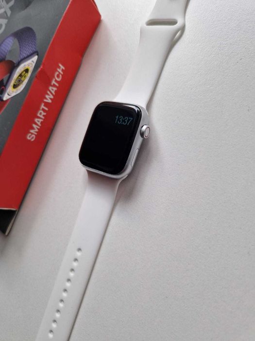 Smartwatch biały nowy