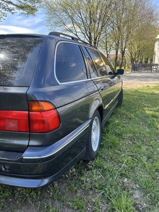 Продам бмв 520 е39