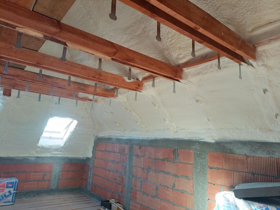 Izolacja Pianka PUR Poddasza/Fundamenty/Hale