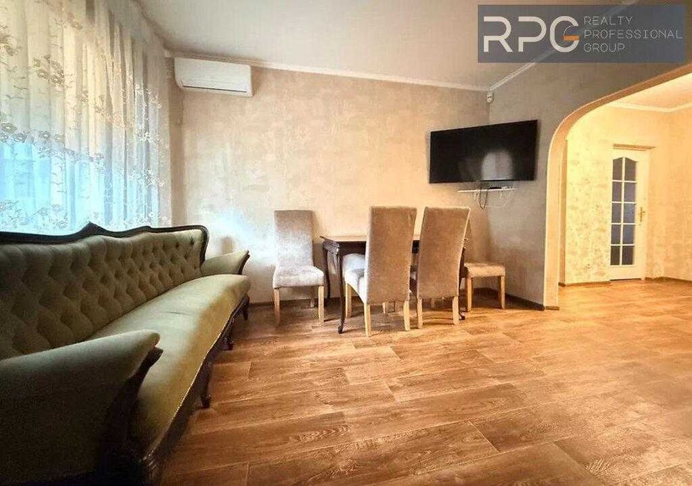 Продам квартиру Українка, Будівельників вул.