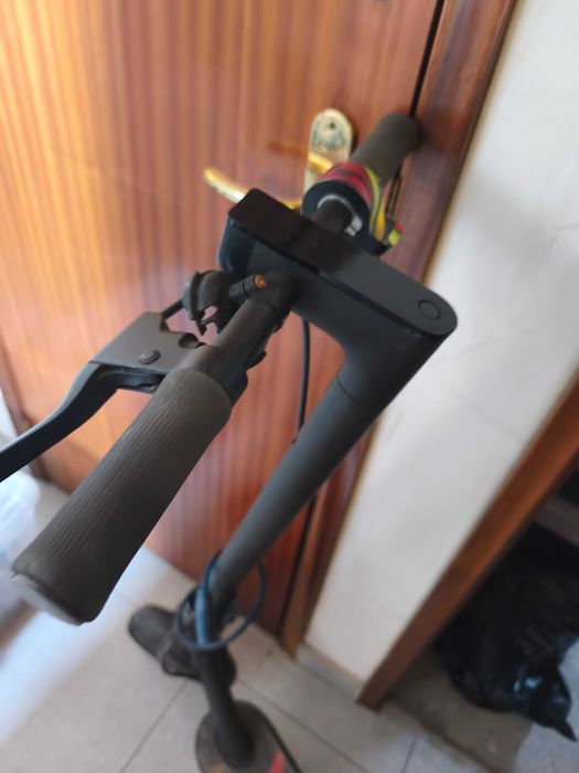 Trotinete Elétrica (Estilo Xiaomi M365) – Para Peças ou Reparação