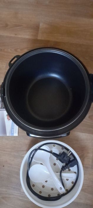 Мультиварка Vitek VT-4272 VK