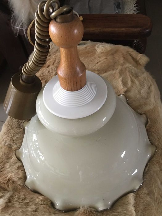 Stylowa lampa wisząca z regulacją