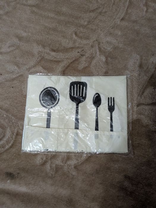 Nowy oryginalnie zapakowany fartuch kuchenny  wodoodporny!