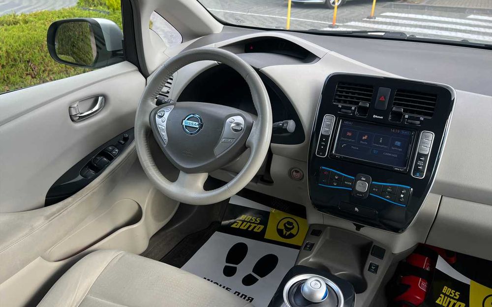 Nissan Leaf 2012