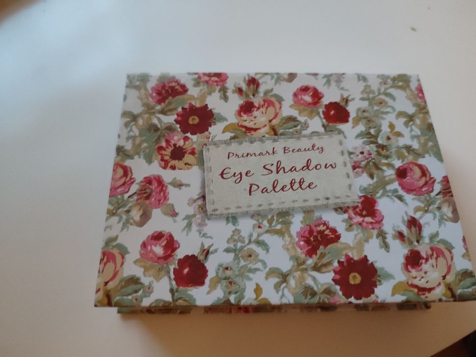 Pudełko ozdobne z lusterkiem