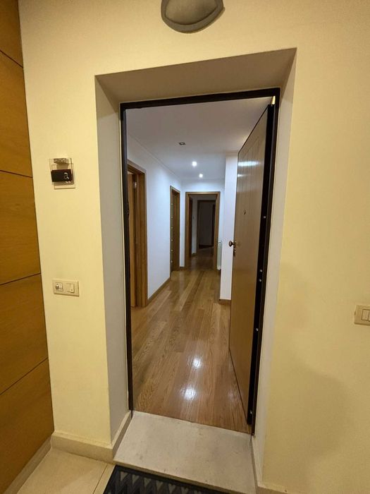 Apartamento t2 à venda na Rua Mario Cravinho, 11