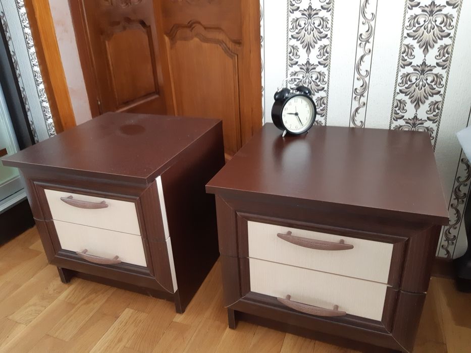 Приліжкові тумбочки