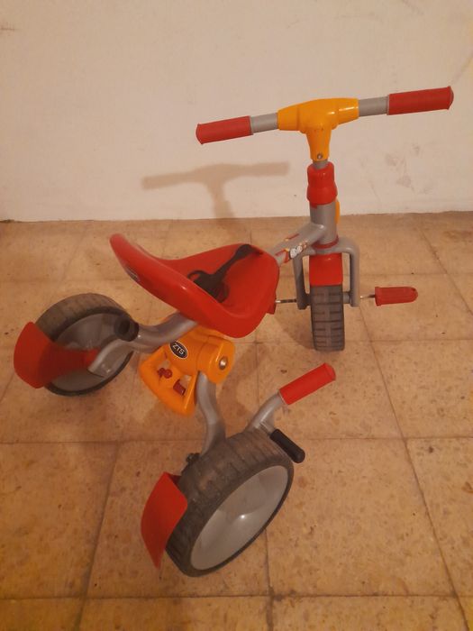 Triciclo Chicco ZTS - para crianças de 2-4 anos