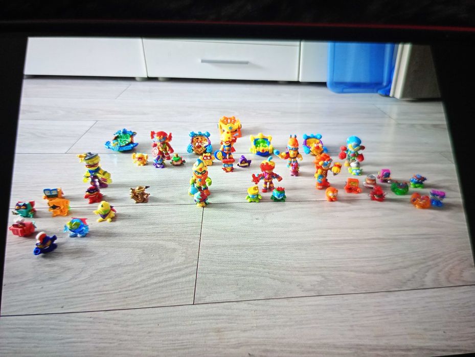 Super Zings plus duże figurki