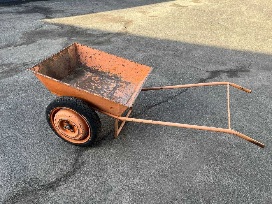 Тачка строительная БОЛЬШАЯ (2шт) б/у и новая