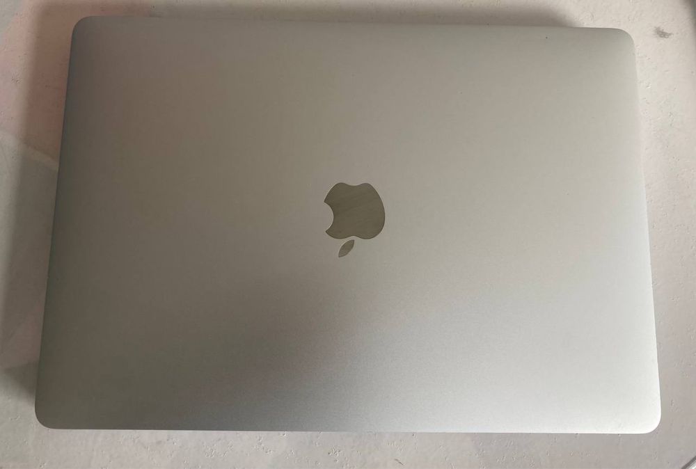 Oryginalna klapa matrycy MacBook A2338 (M1) Silver + montaż