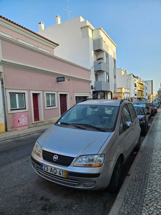 Fiat Idea 1.2 5P Gasolina - Muito bem conservado