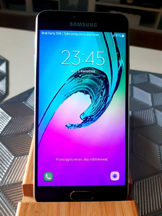 Samsung Galaxy A3, 16 GB, złoty