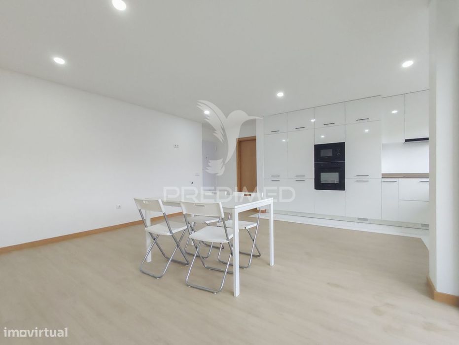 Apartamento T1 com terraço