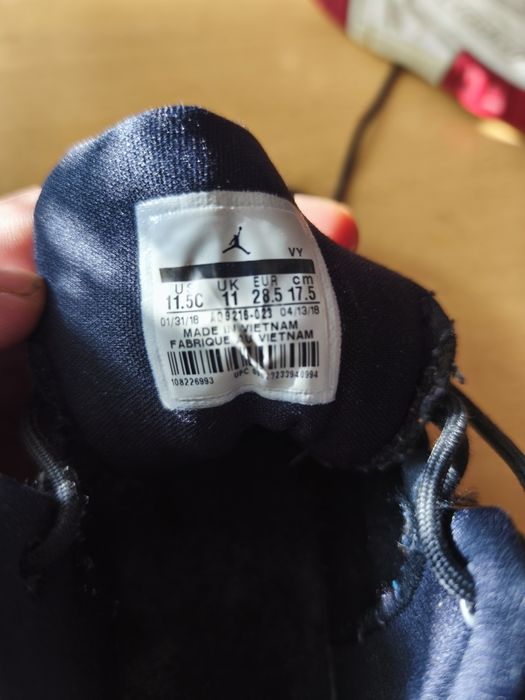 Buty Jordan chłopięce