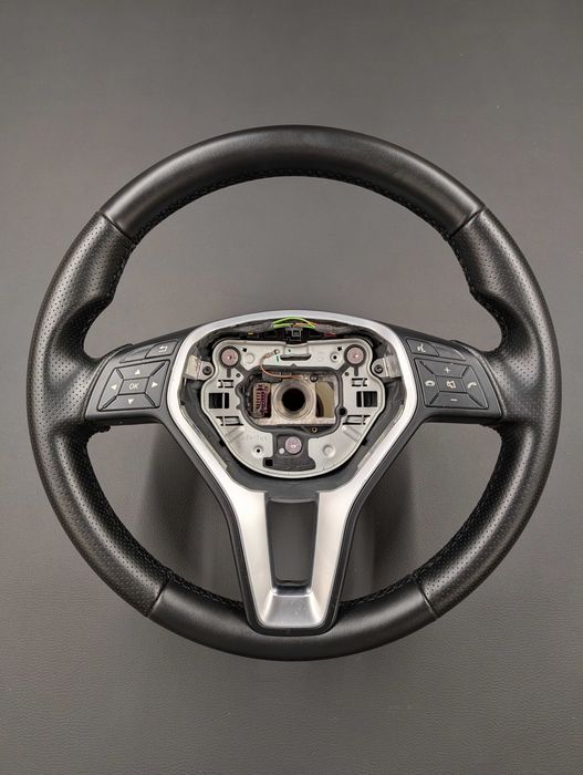 Kierownica Mercedes Benz B class W176 W246 świeżo obszyta