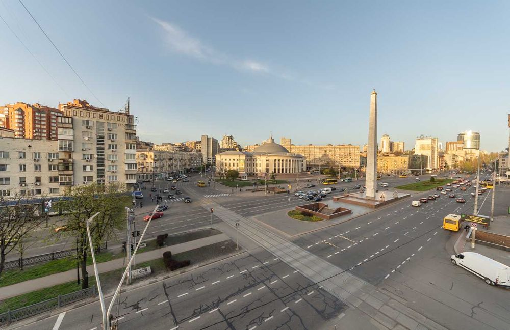 Люкс, 2к пр Перемоги 1, ТРЦ Україна, Охматдит