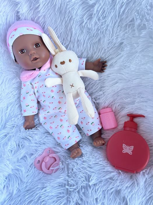 Boneca/nenuco com acessórios (sem o coelho)