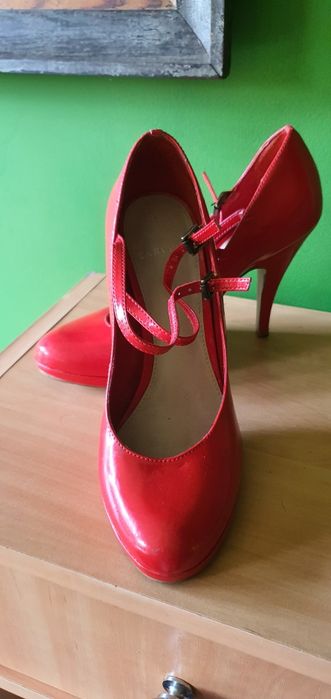 Czolenka skórzane Carvela 37