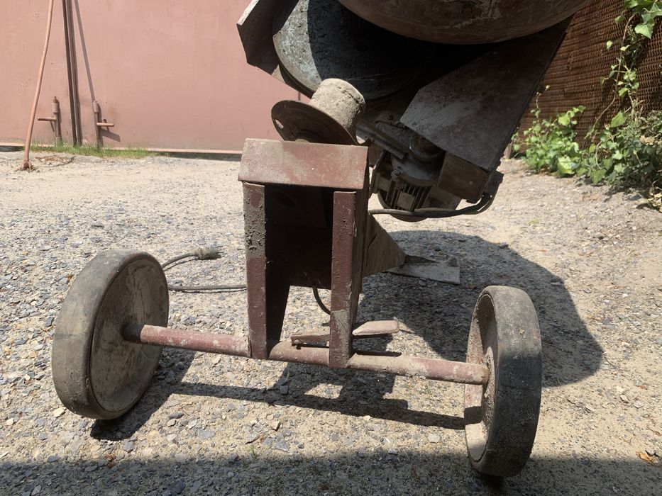 Продам бетономешалку