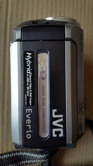 Видеокамера JVC GZ-MG130E