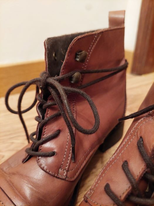 Botins castanhos