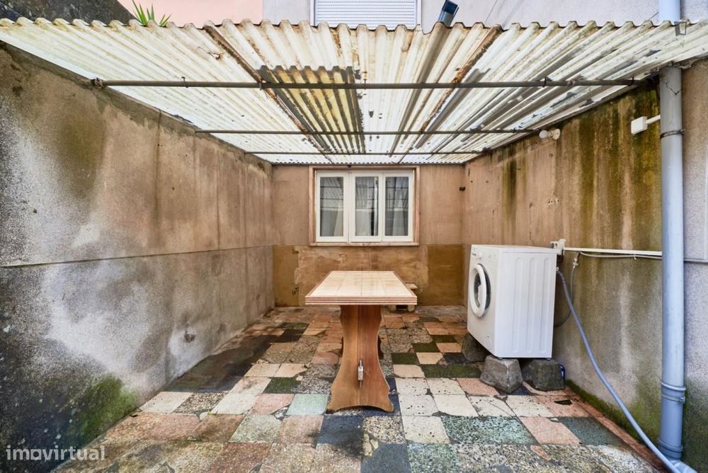 Quarto - localizado em Benfica Lisbon