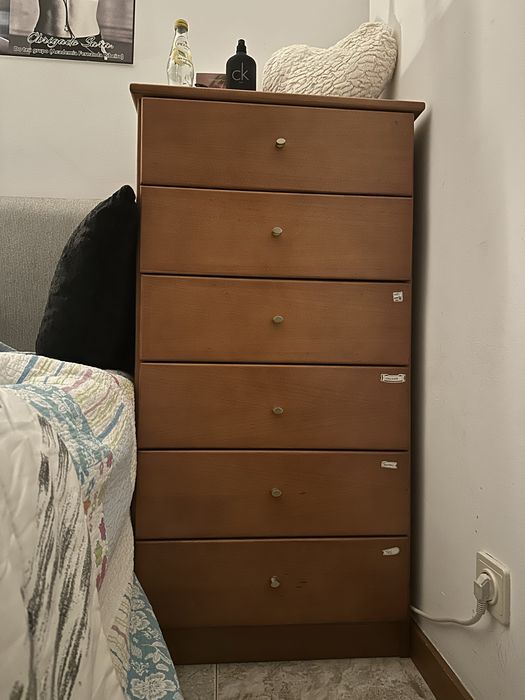 Mesa de cabeceira + Camiseiro - Nogueira