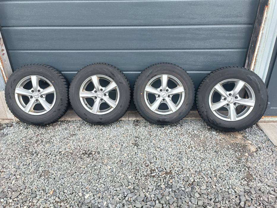Falken 215/70/16