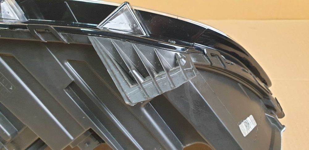 sandero stepway 3 III lewa przednia  lampa przód led UK