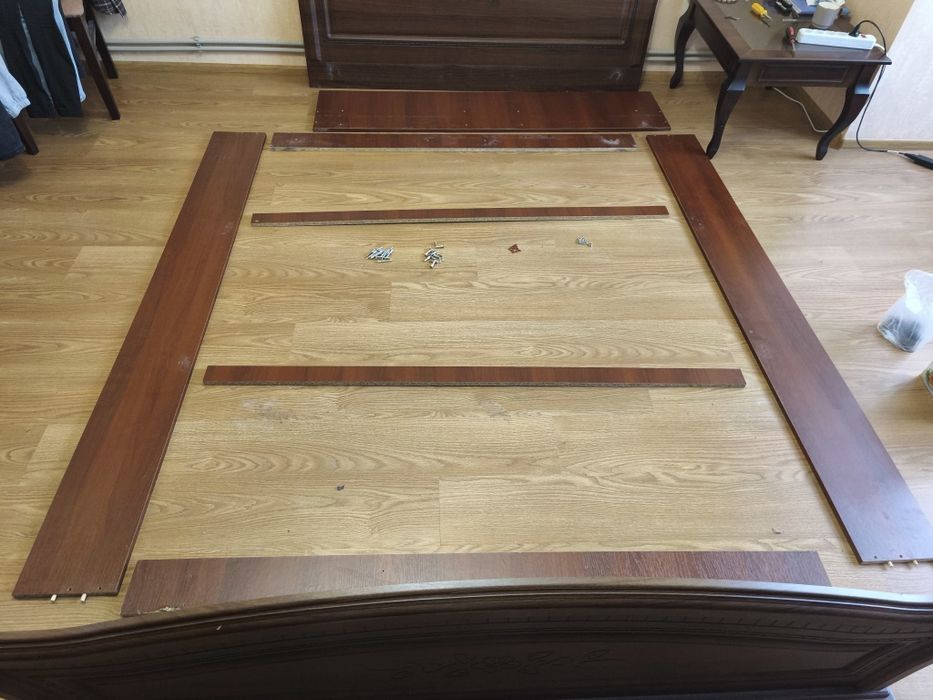 Двоспальне ліжко