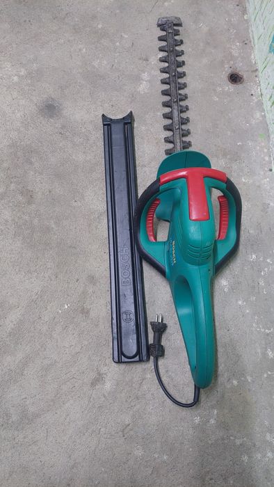 Bosch  Бош кущоріз кусторез для живого плоту кущів троянд саду