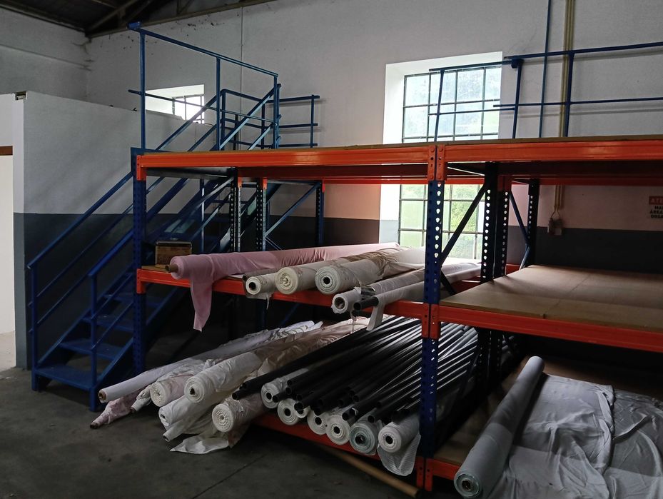 Estante Rack com Mesanino